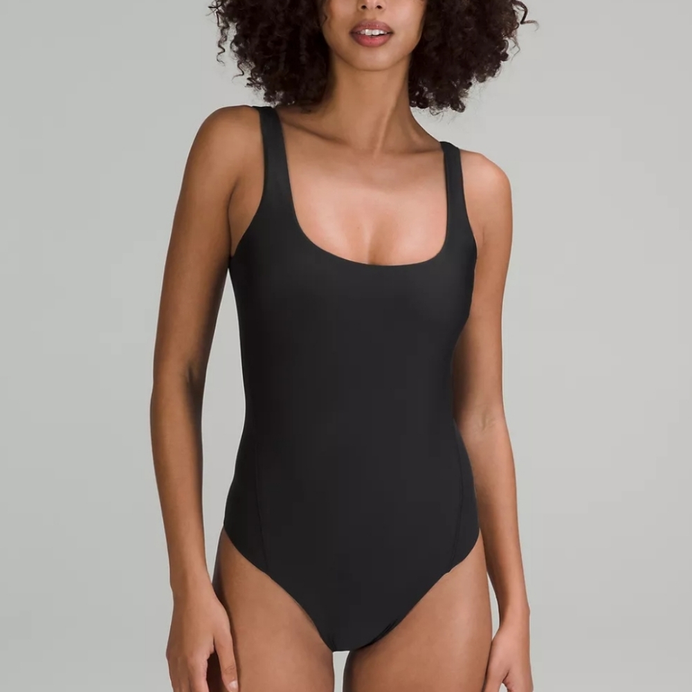NWT lululemon athletica Waterside Scoop One-Piece Swimsuit